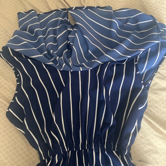 Jumpsuit - Picture 5 of 7